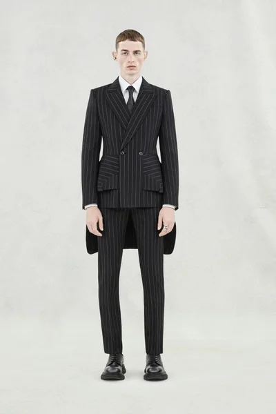 Look 15